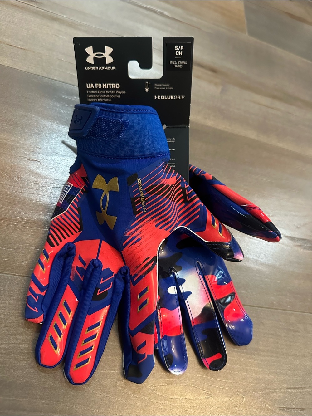 Under Armour F9 Nitro Football Gloves with Gluegrip palms